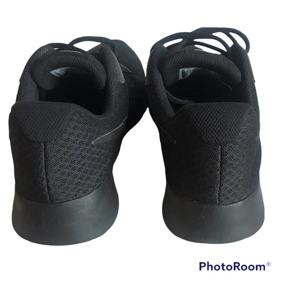 Nike Women's Tanjun Black Running Shoes Lace Up Low Top Size 8.5 - Picture 4 of 6